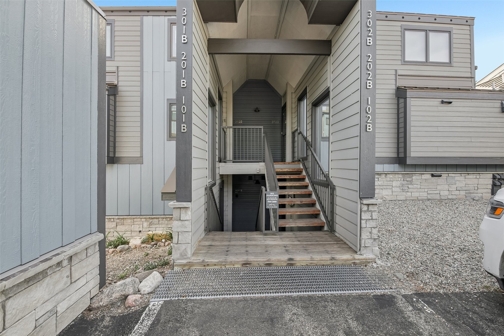 1620 Lakeview TERRACE 101B