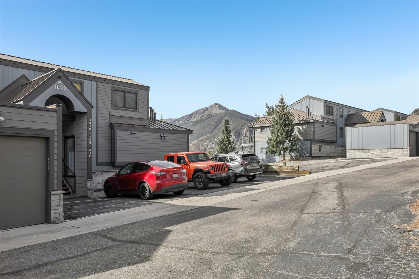1620 Lakeview TERRACE 101B