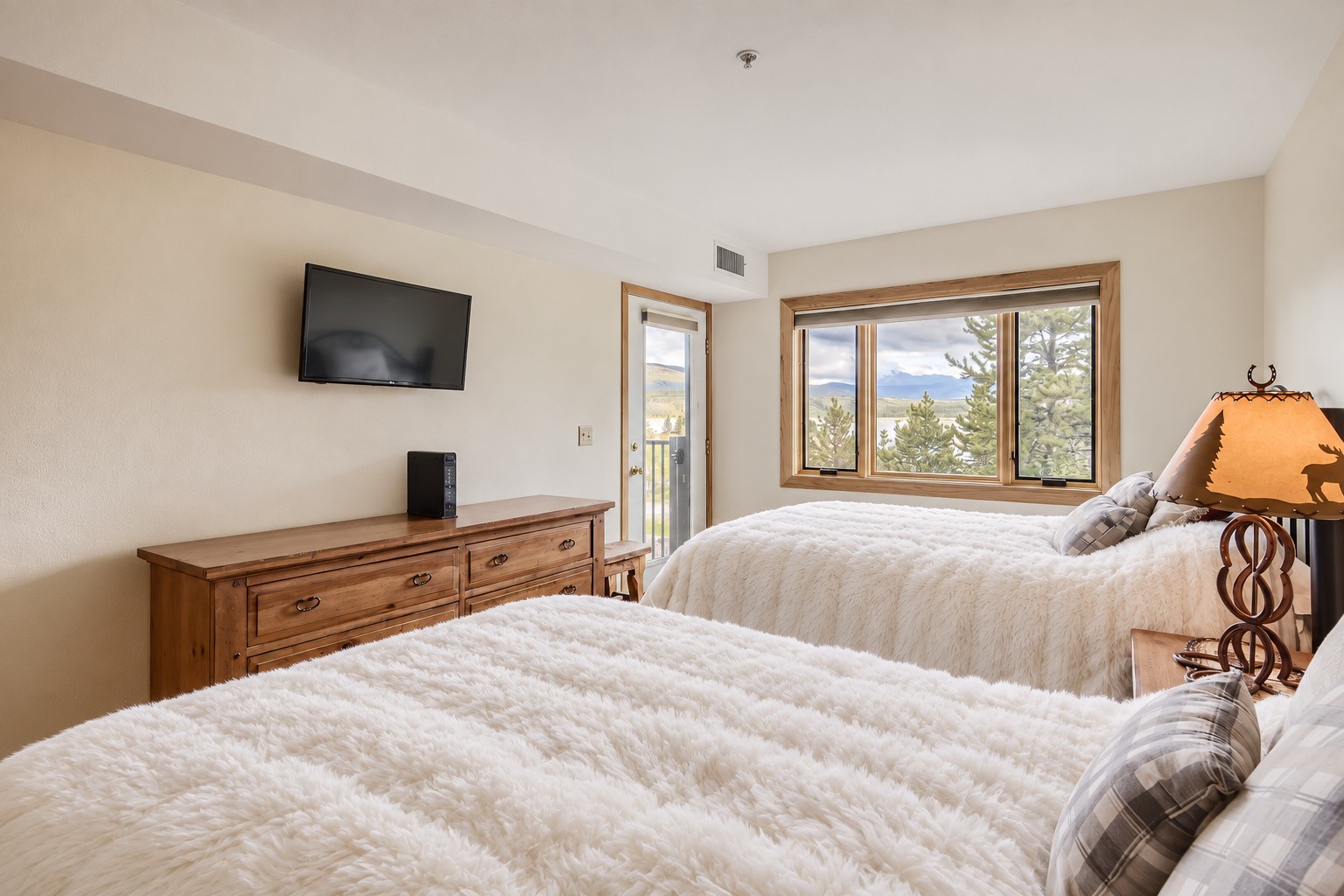 1620 Lakeview TERRACE 101B