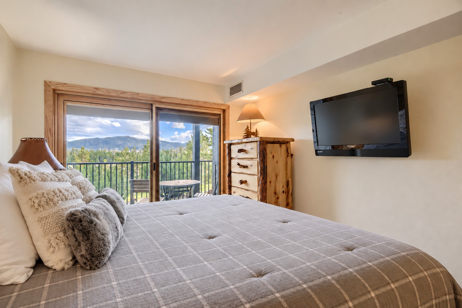 1620 Lakeview TERRACE 101B