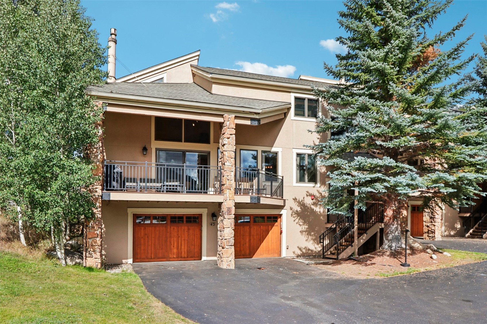 23077 Barbour DRIVE 43