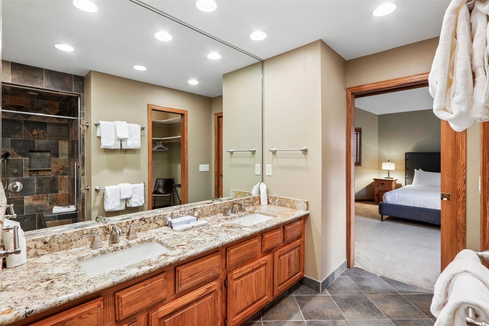 23077 Barbour DRIVE 43