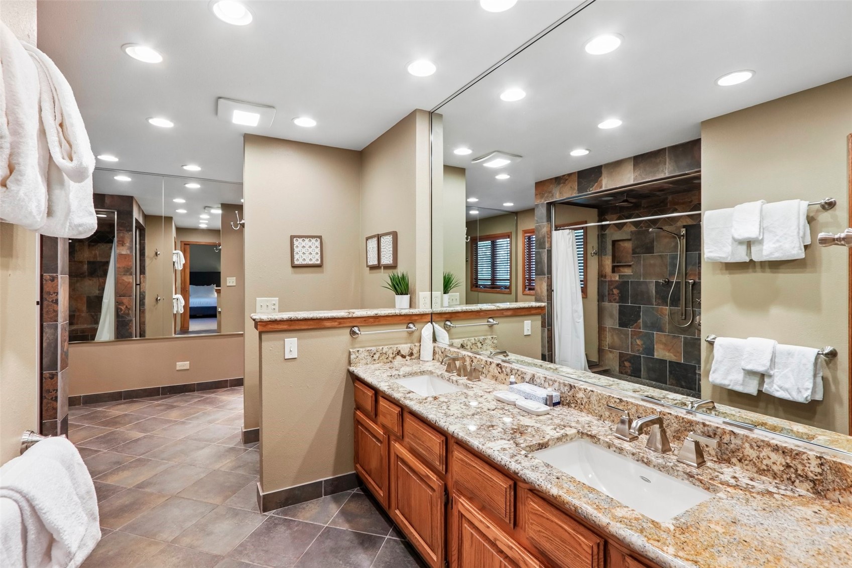 23077 Barbour DRIVE 43