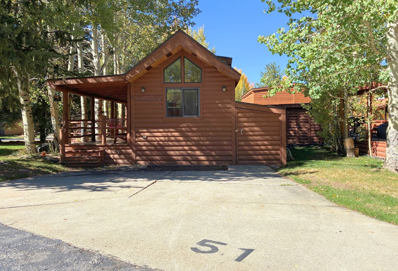 85 Revett DRIVE 51