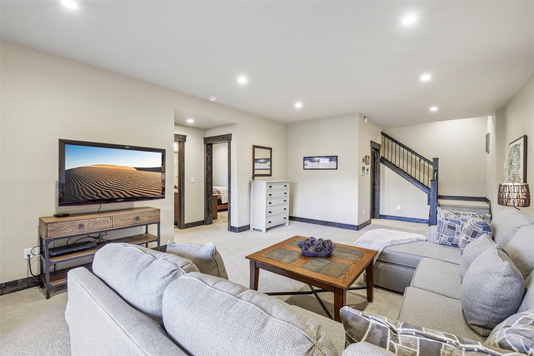 692 Independence ROAD 7C
