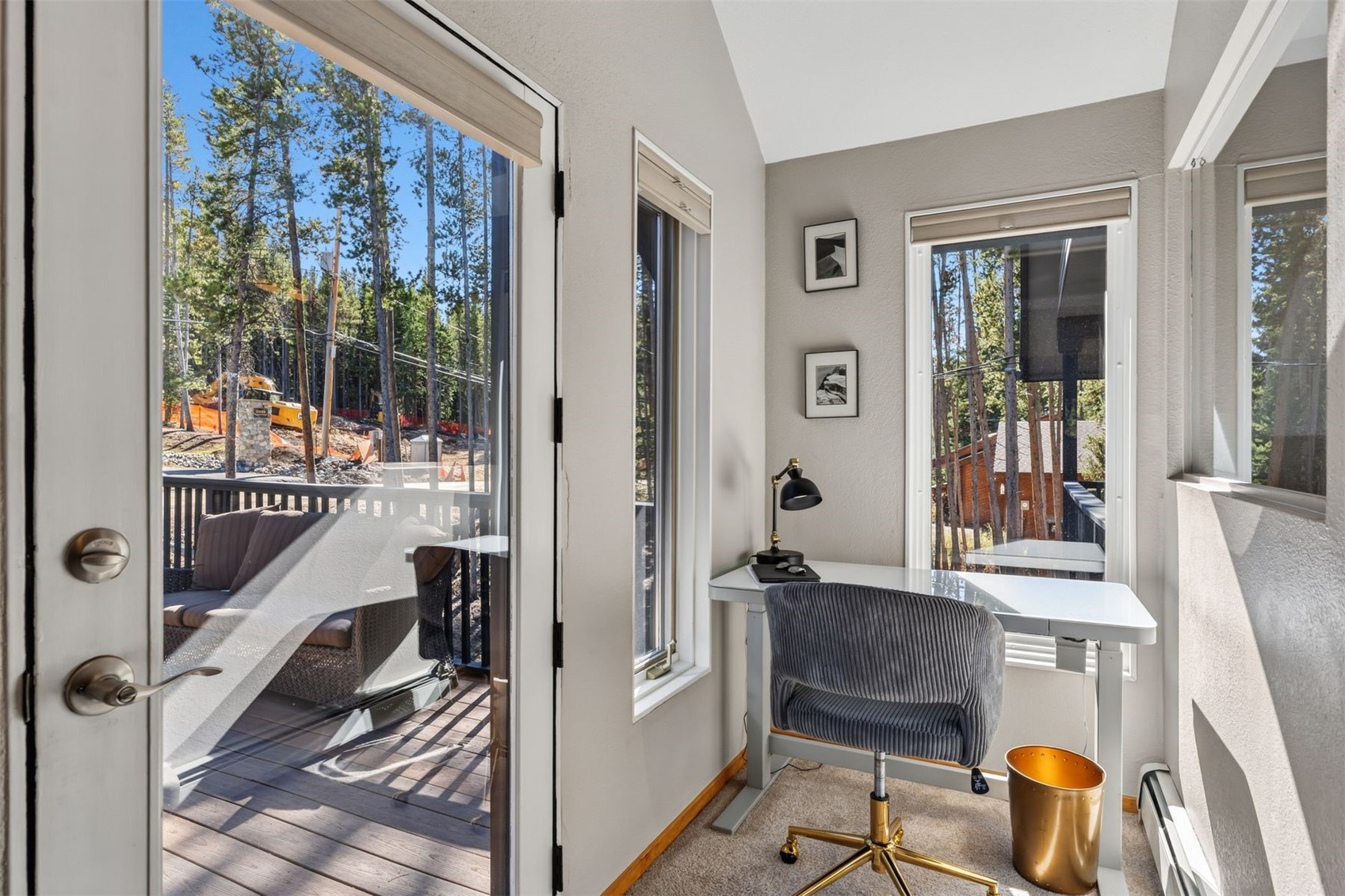 457 Moonstone ROAD
