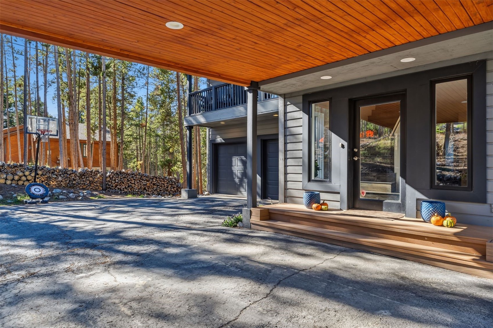 457 Moonstone ROAD