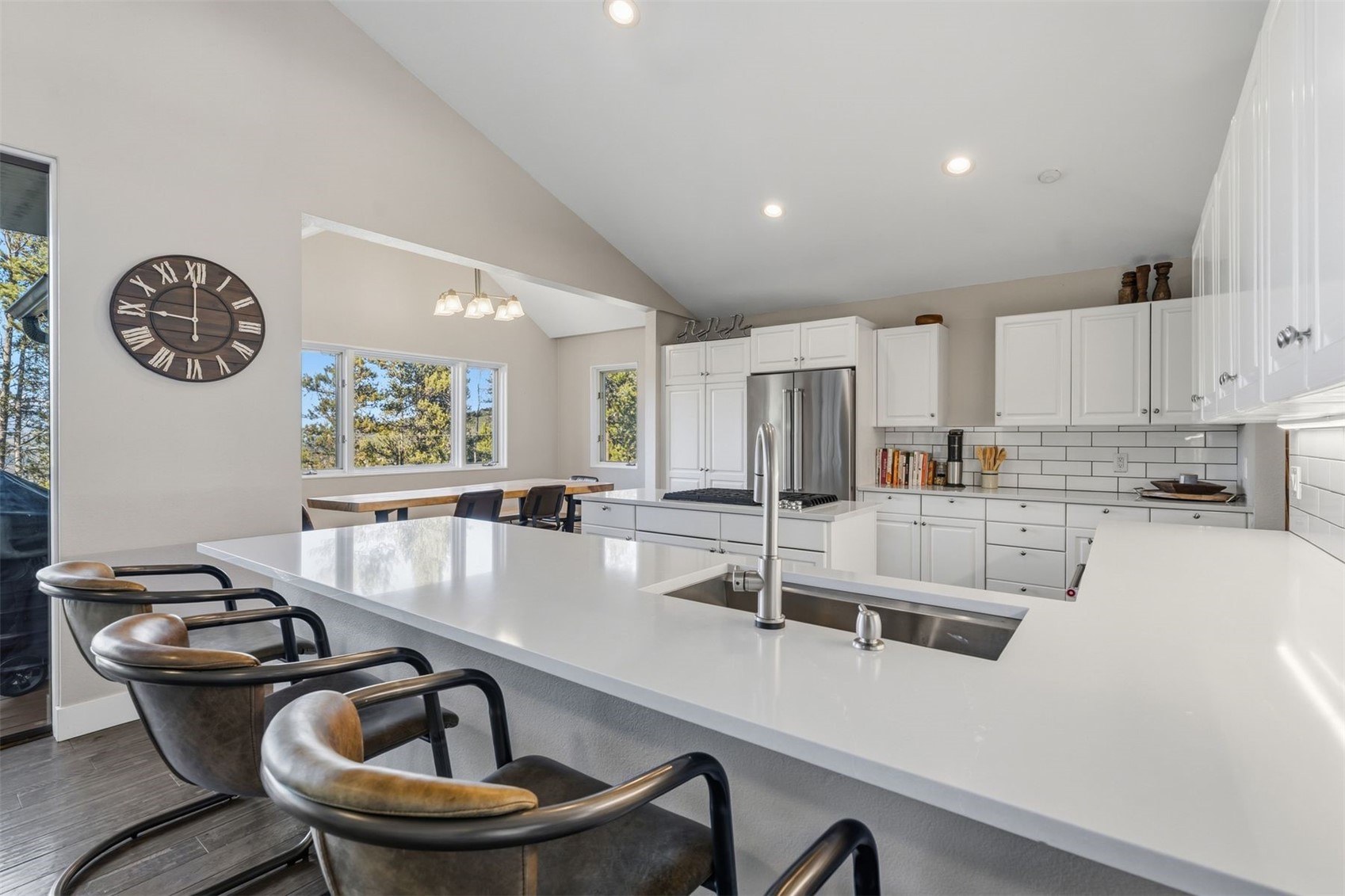 457 Moonstone ROAD