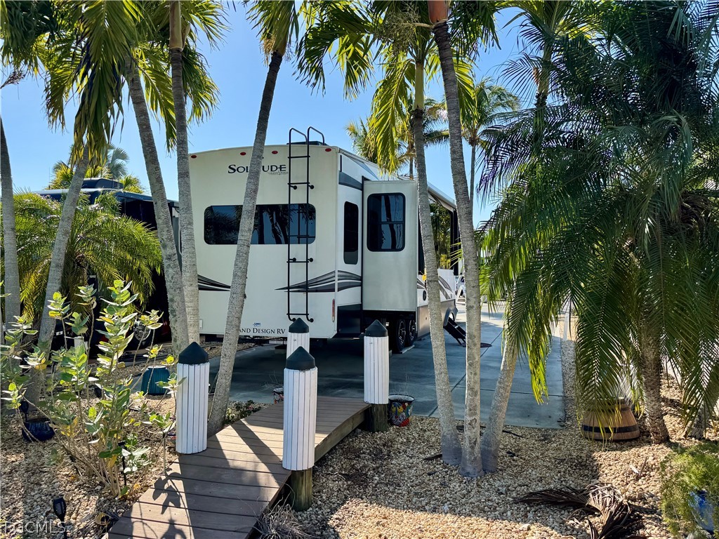 835 Gulf Waters BLVD