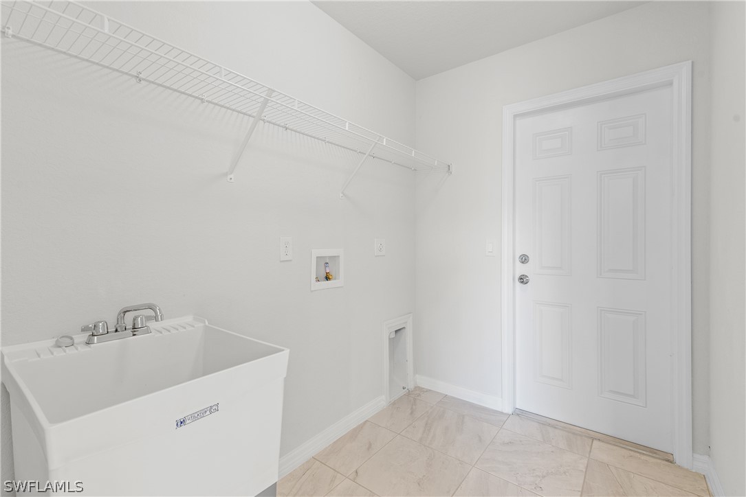 642 NE 7th AVE