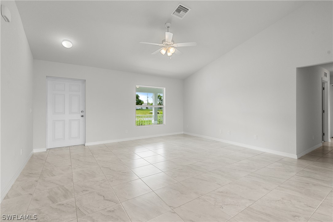 642 NE 7th AVE