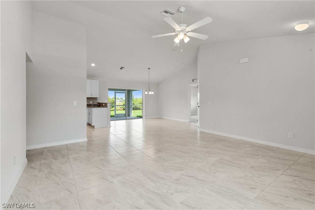 642 NE 7th AVE