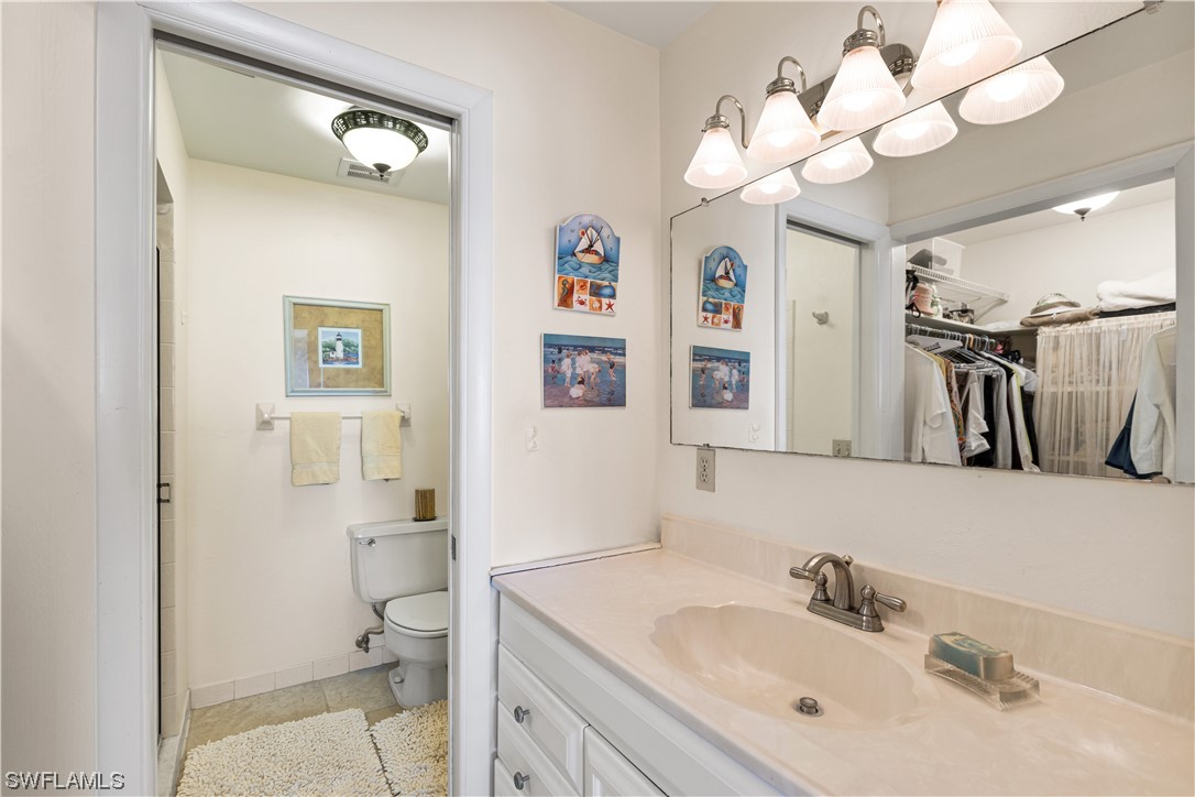 6725 Winkler RD C101