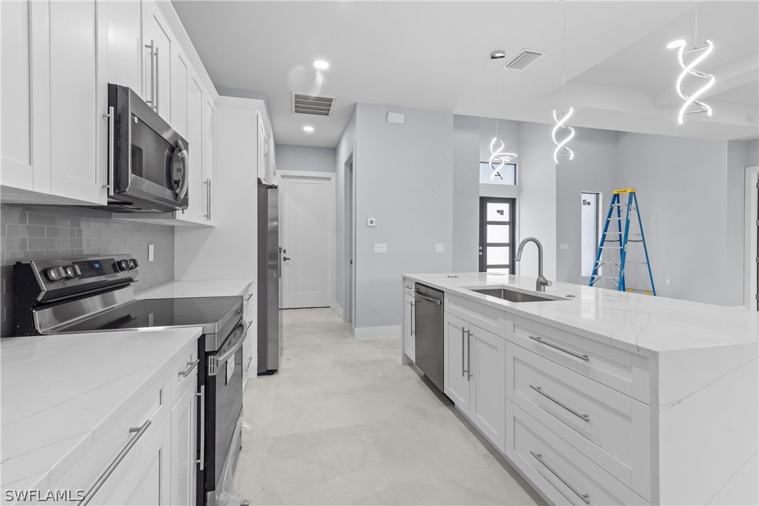 1226 SW Santa Barbara PL