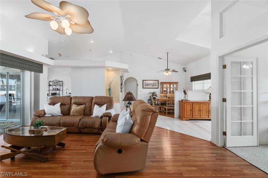 418 SW 38th AVE