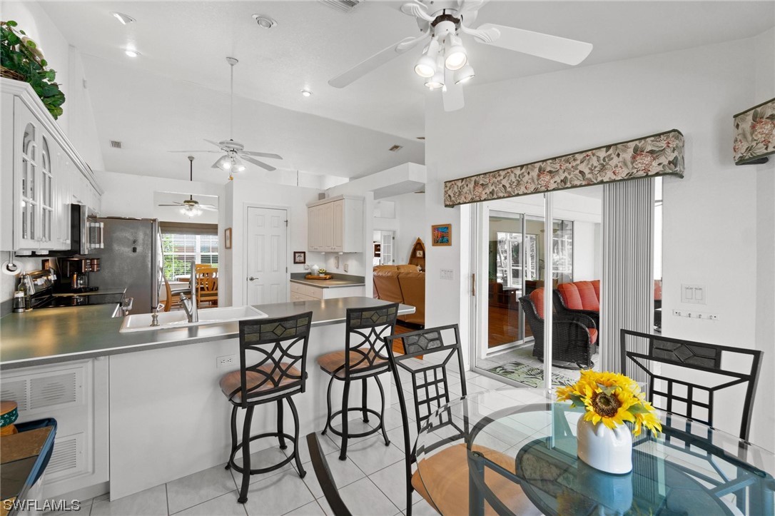 418 SW 38th AVE
