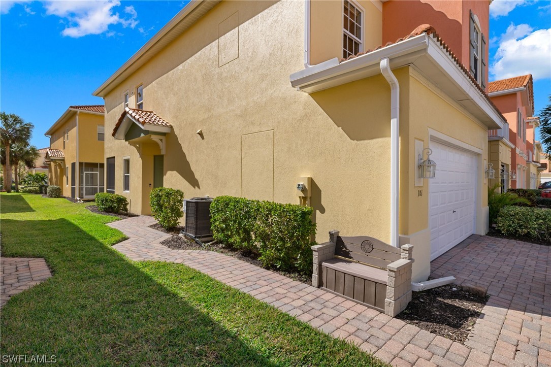 9821 Quinta Artesa WAY 101