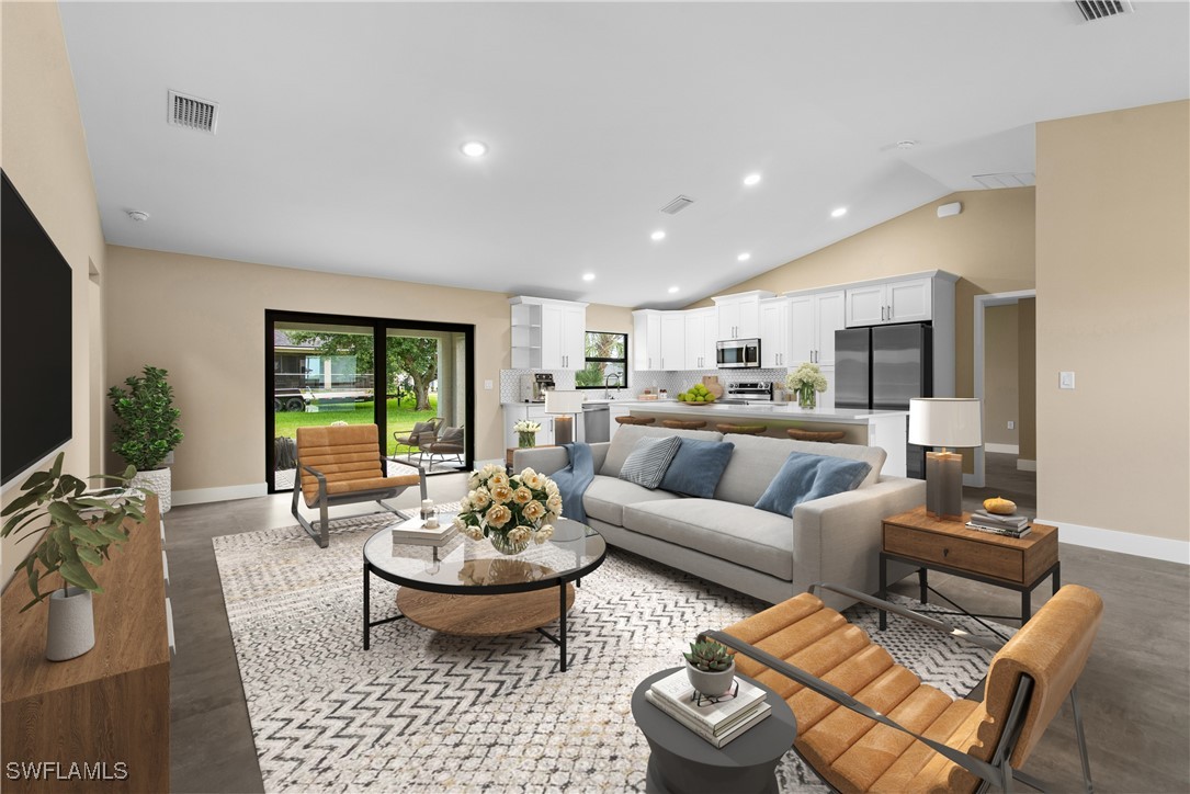 322 NW 4th ST