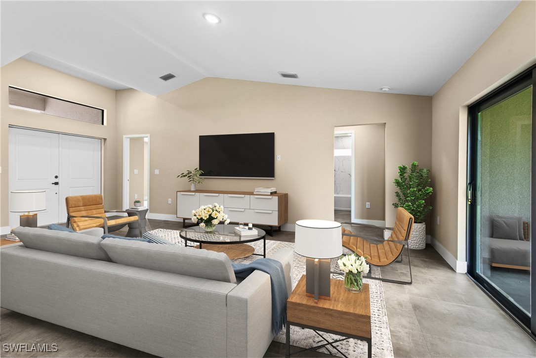 322 NW 4th ST