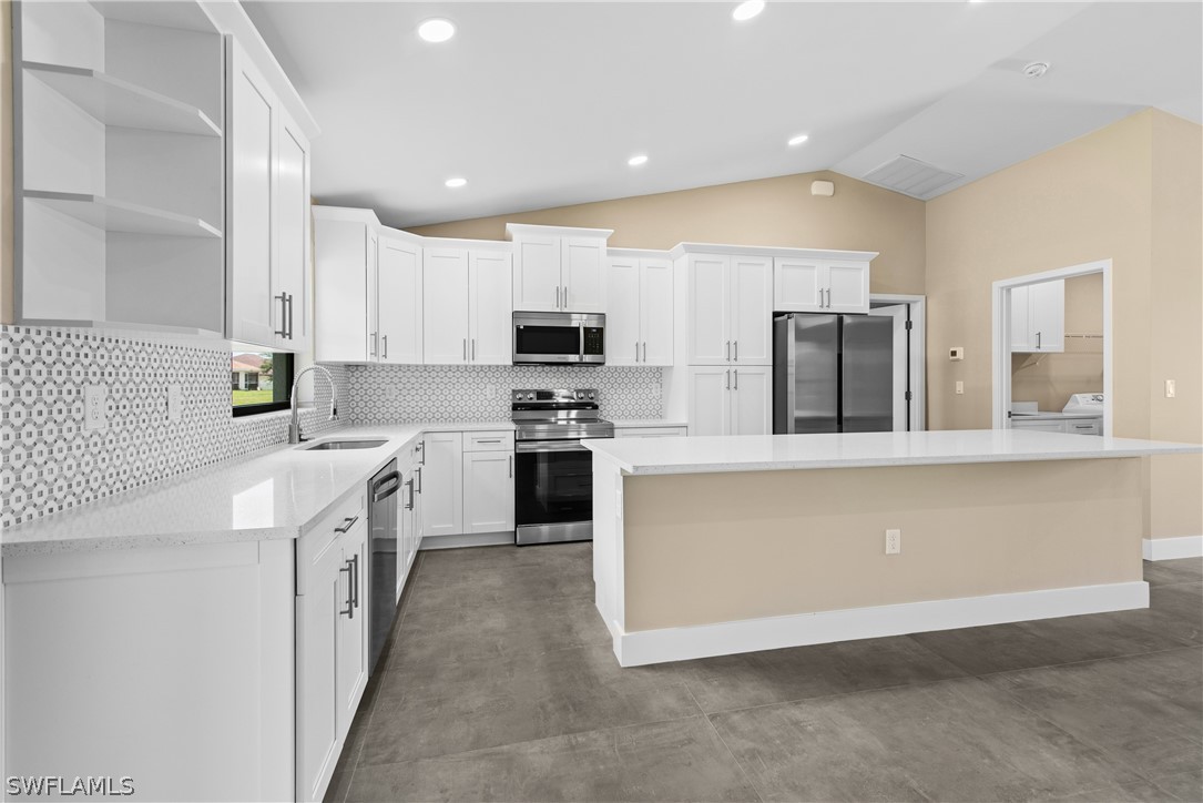 322 NW 4th ST