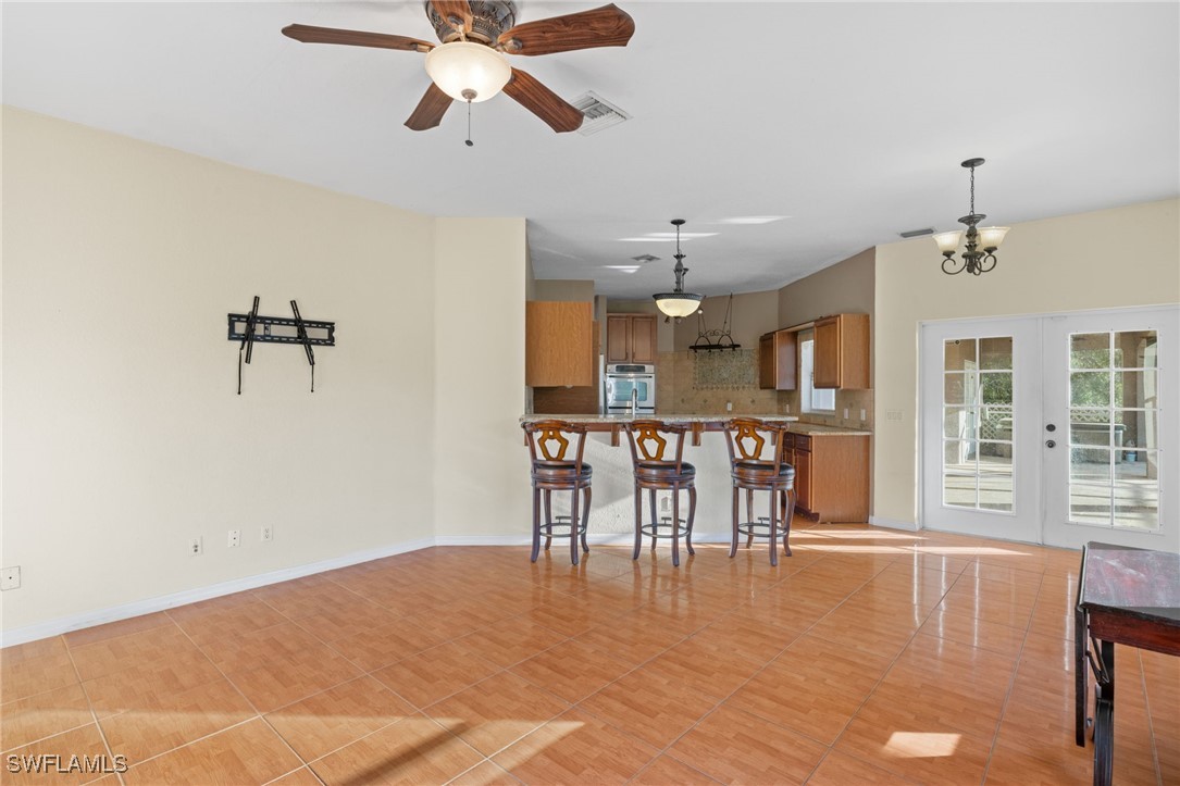 319 Moore AVE