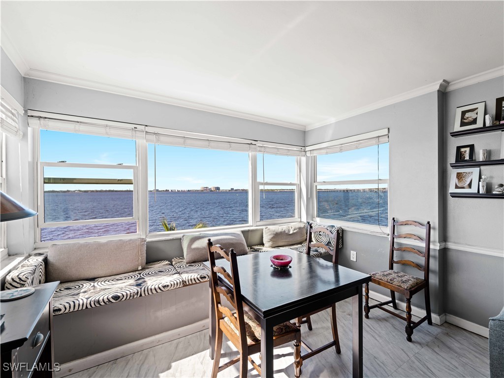 1900 Clifford ST 306