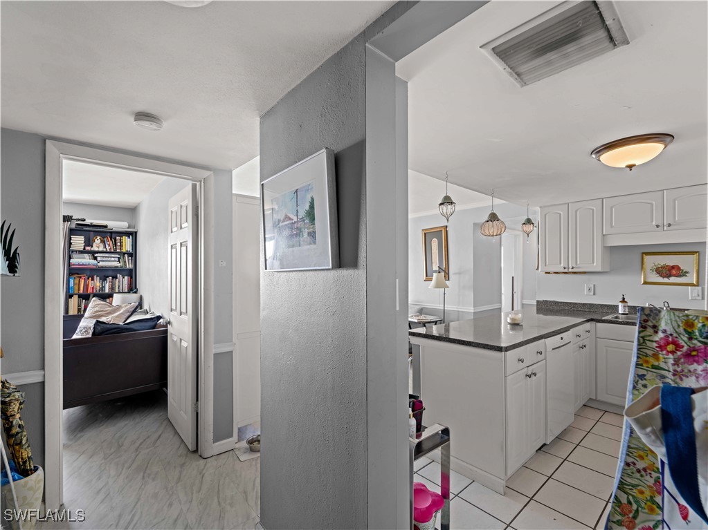 1900 Clifford ST 306