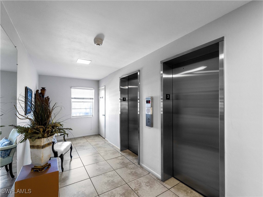 1900 Clifford ST 306