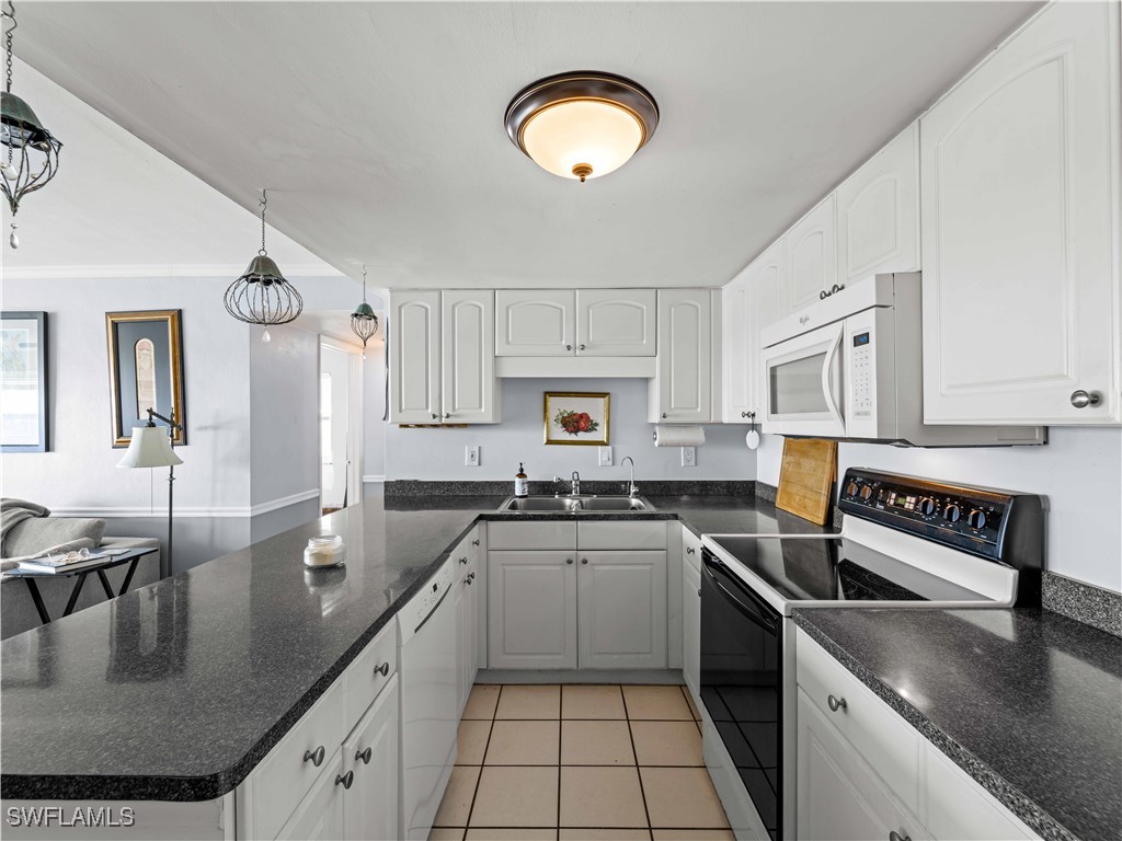 1900 Clifford ST 306