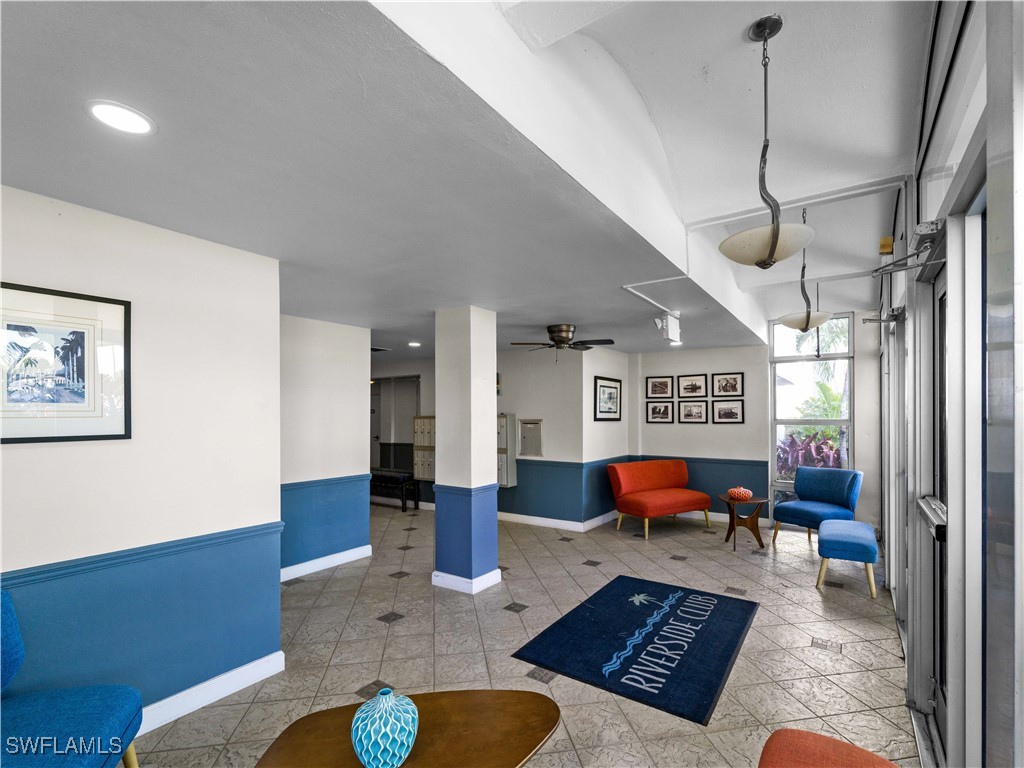 1900 Clifford ST 306