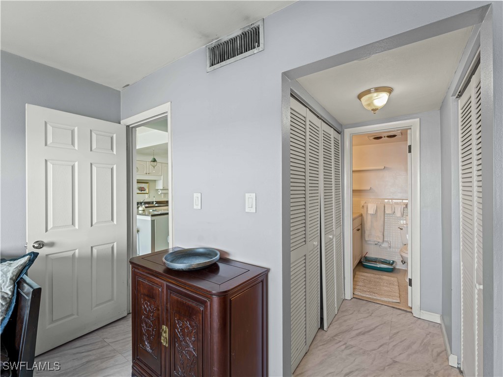 1900 Clifford ST 306