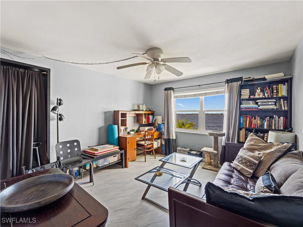1900 Clifford ST 306