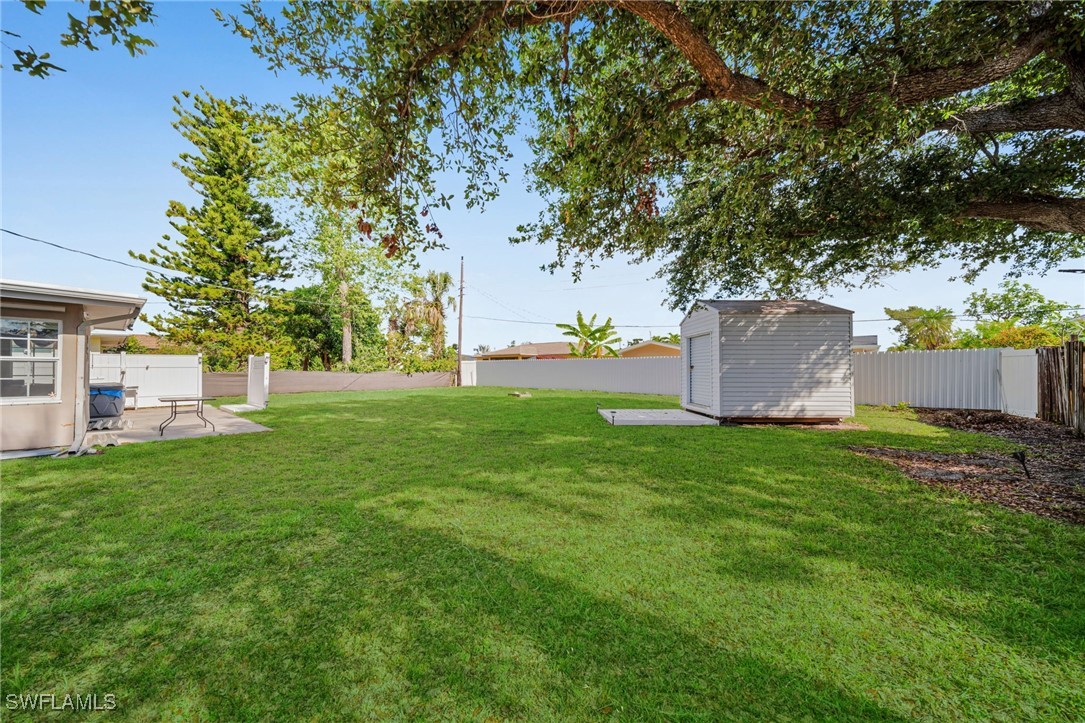121 SE 44th ST
