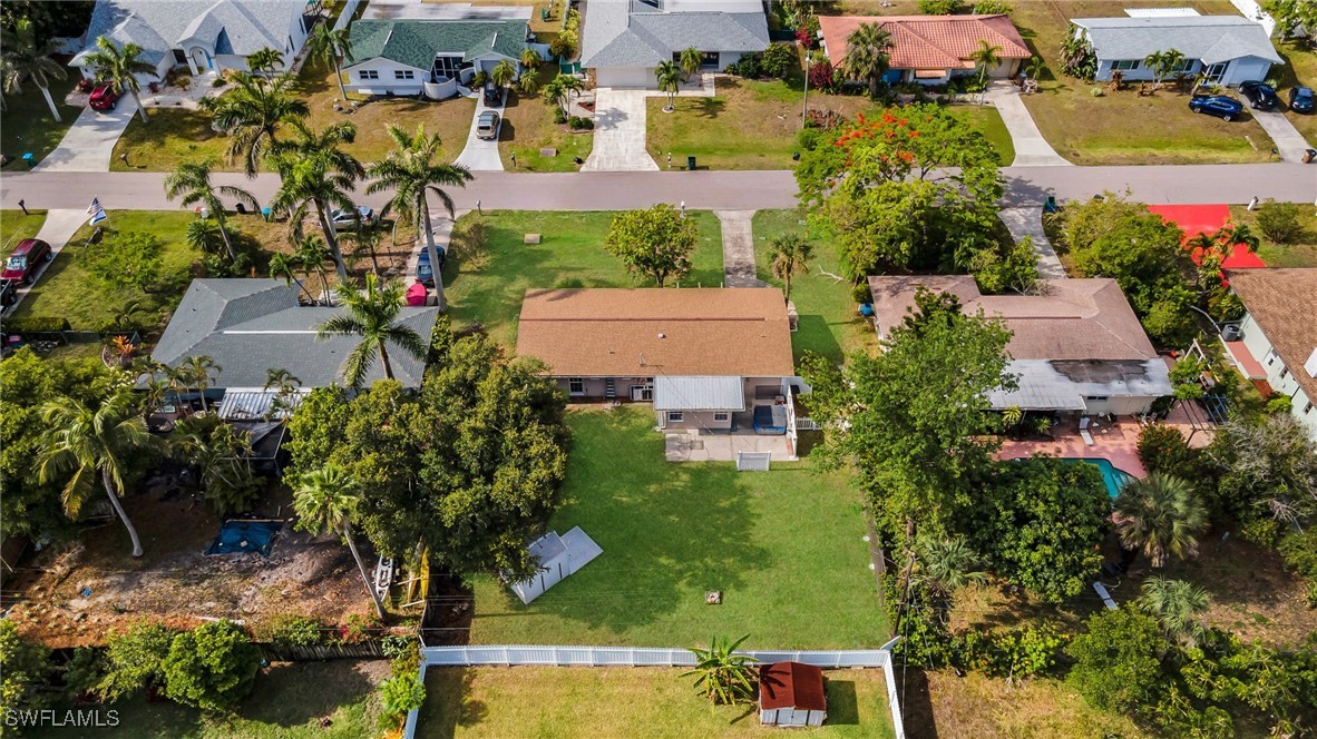 121 SE 44th ST