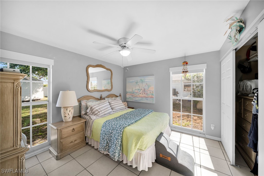 121 SE 44th ST