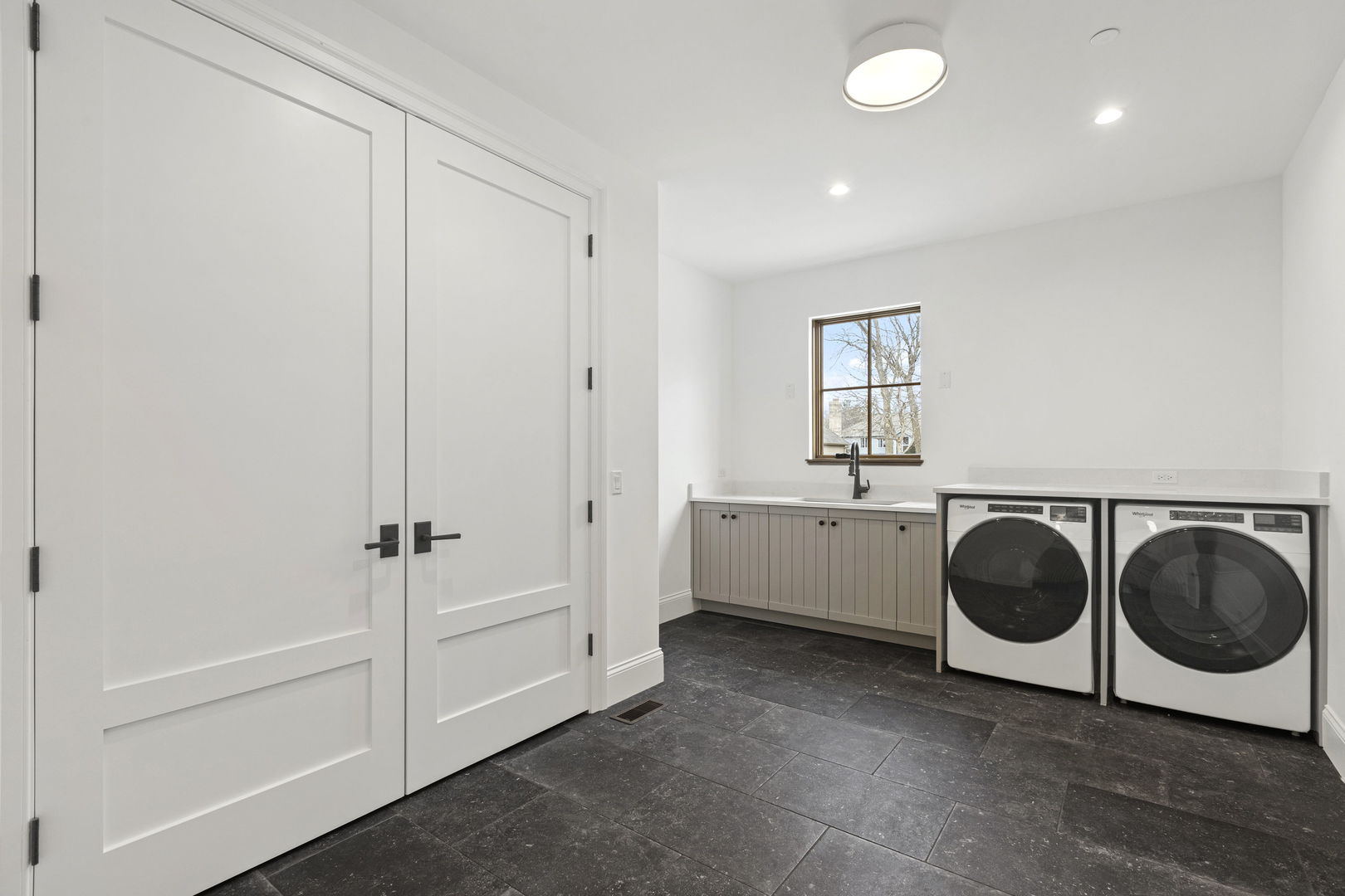 1945 Lot 2 N Northumberland Pass