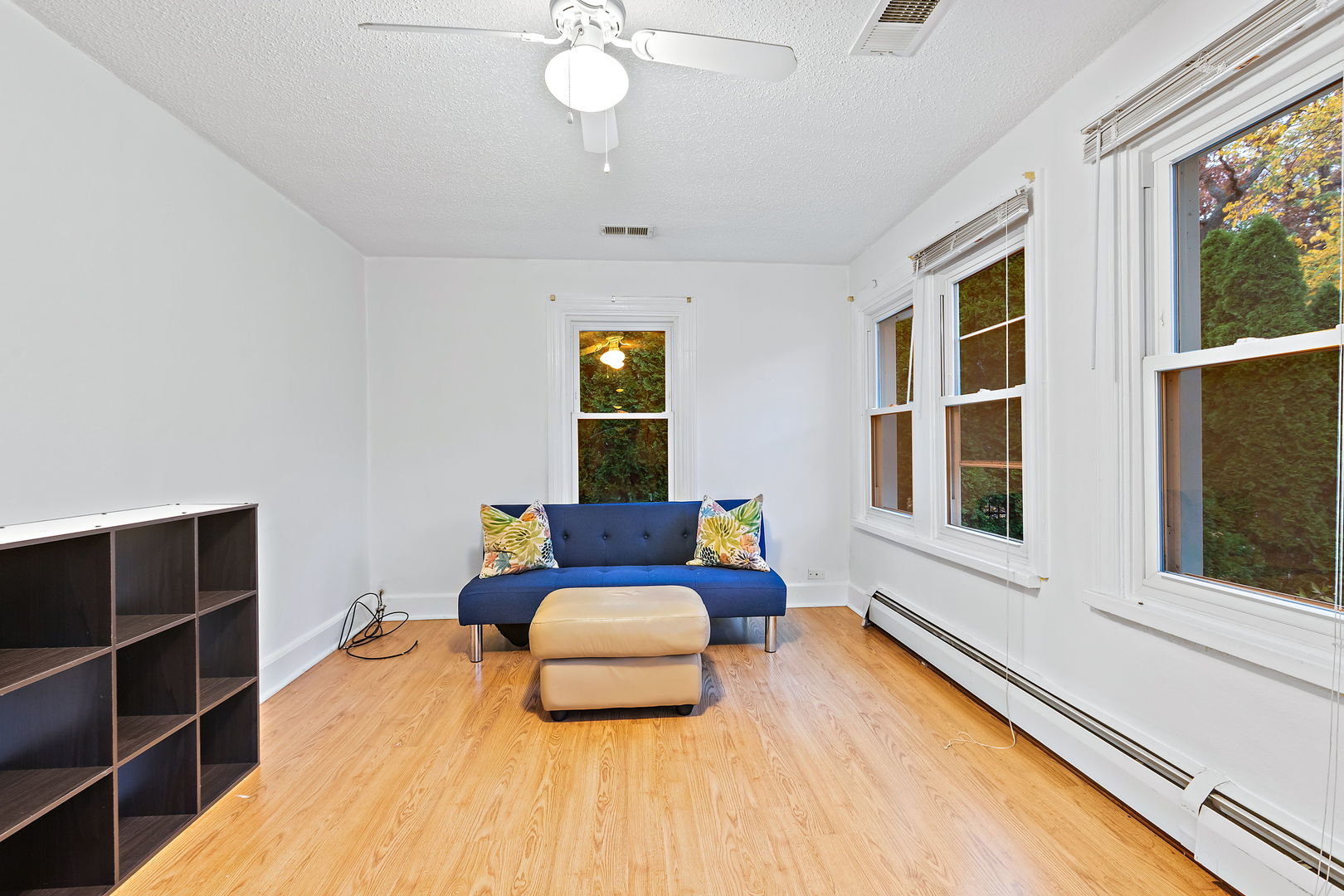 979 Vine Street