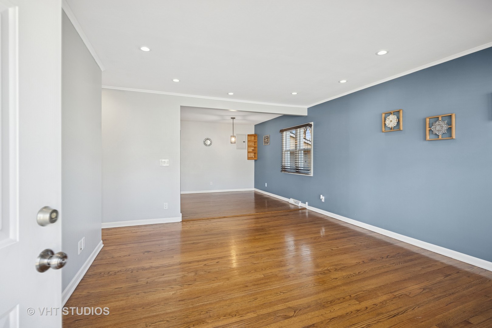 457 W Margaret Terrace