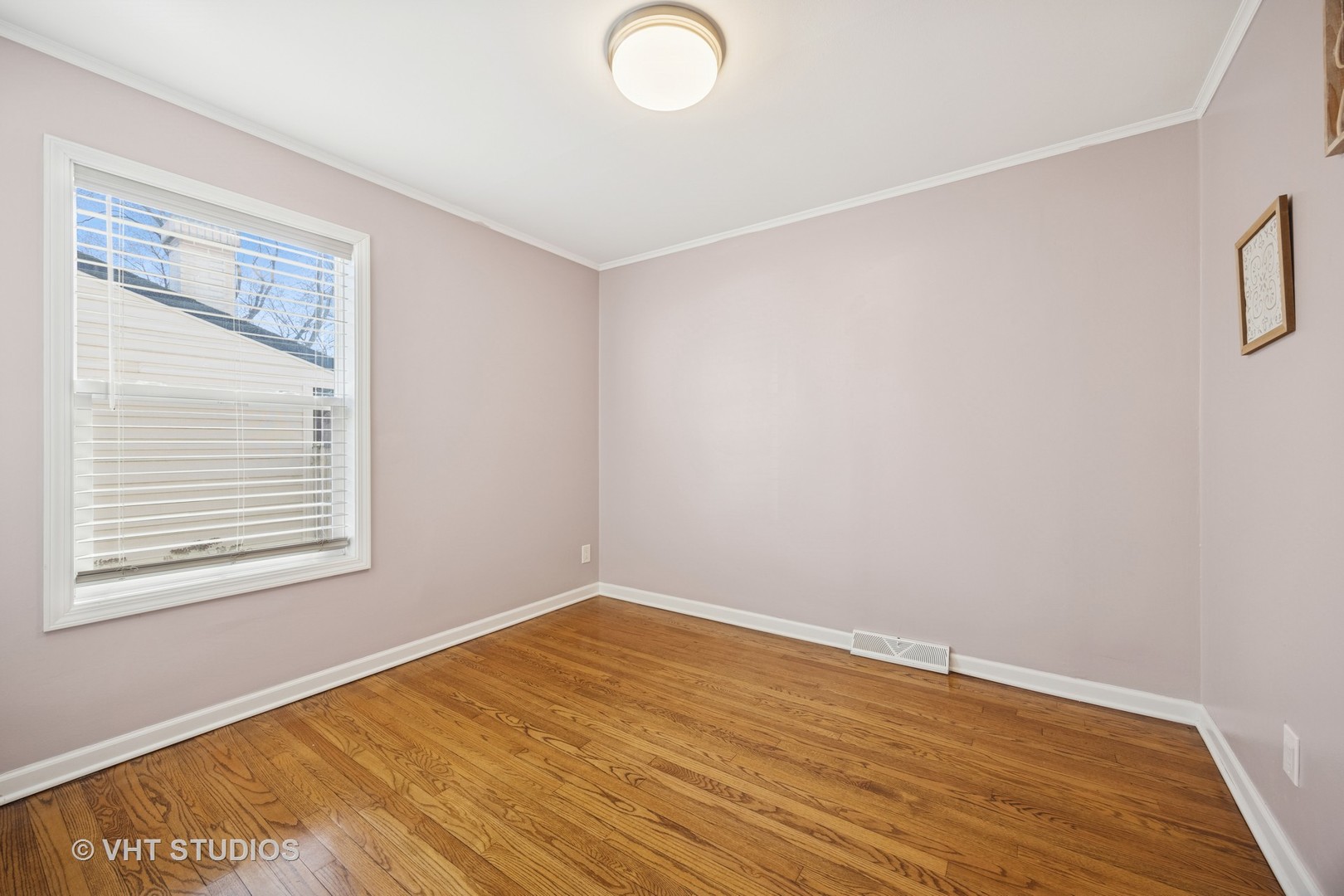 457 W Margaret Terrace