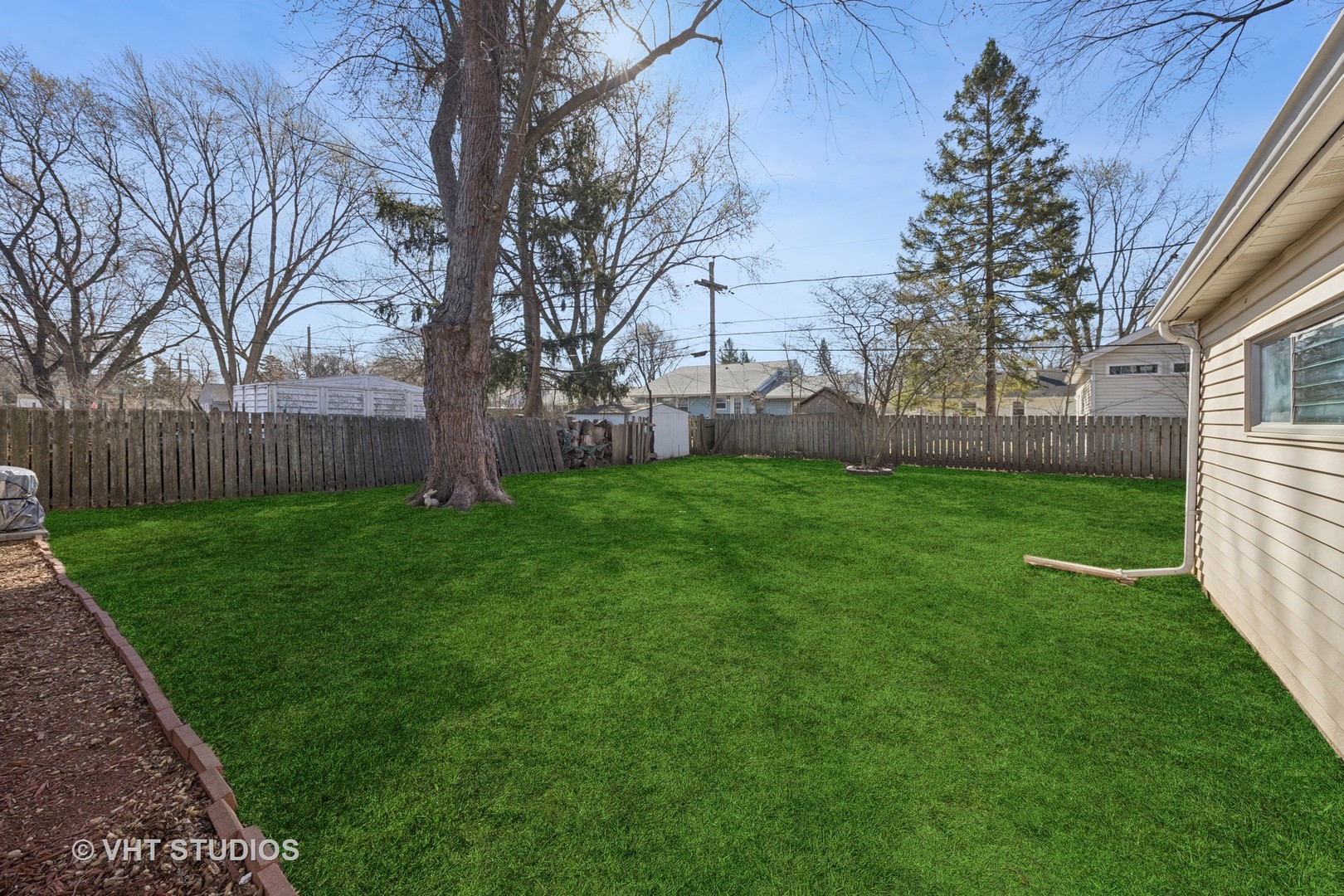 457 W Margaret Terrace