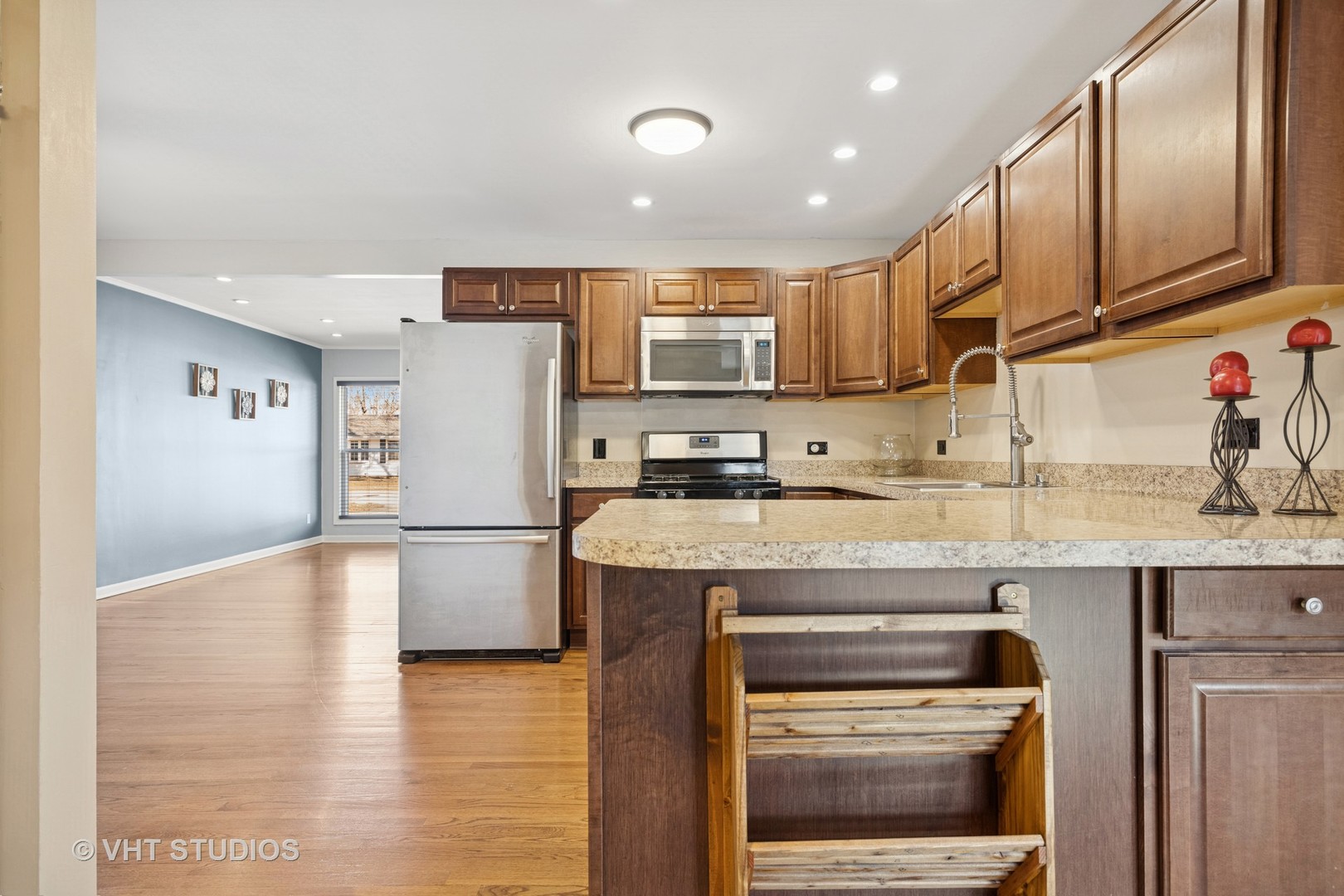 457 W Margaret Terrace