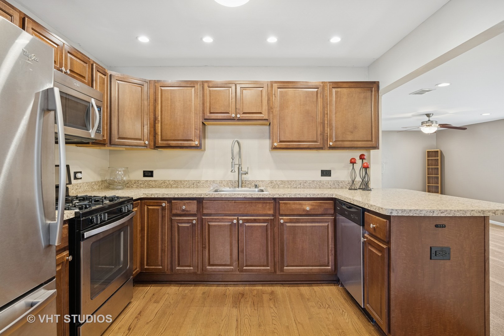 457 W Margaret Terrace