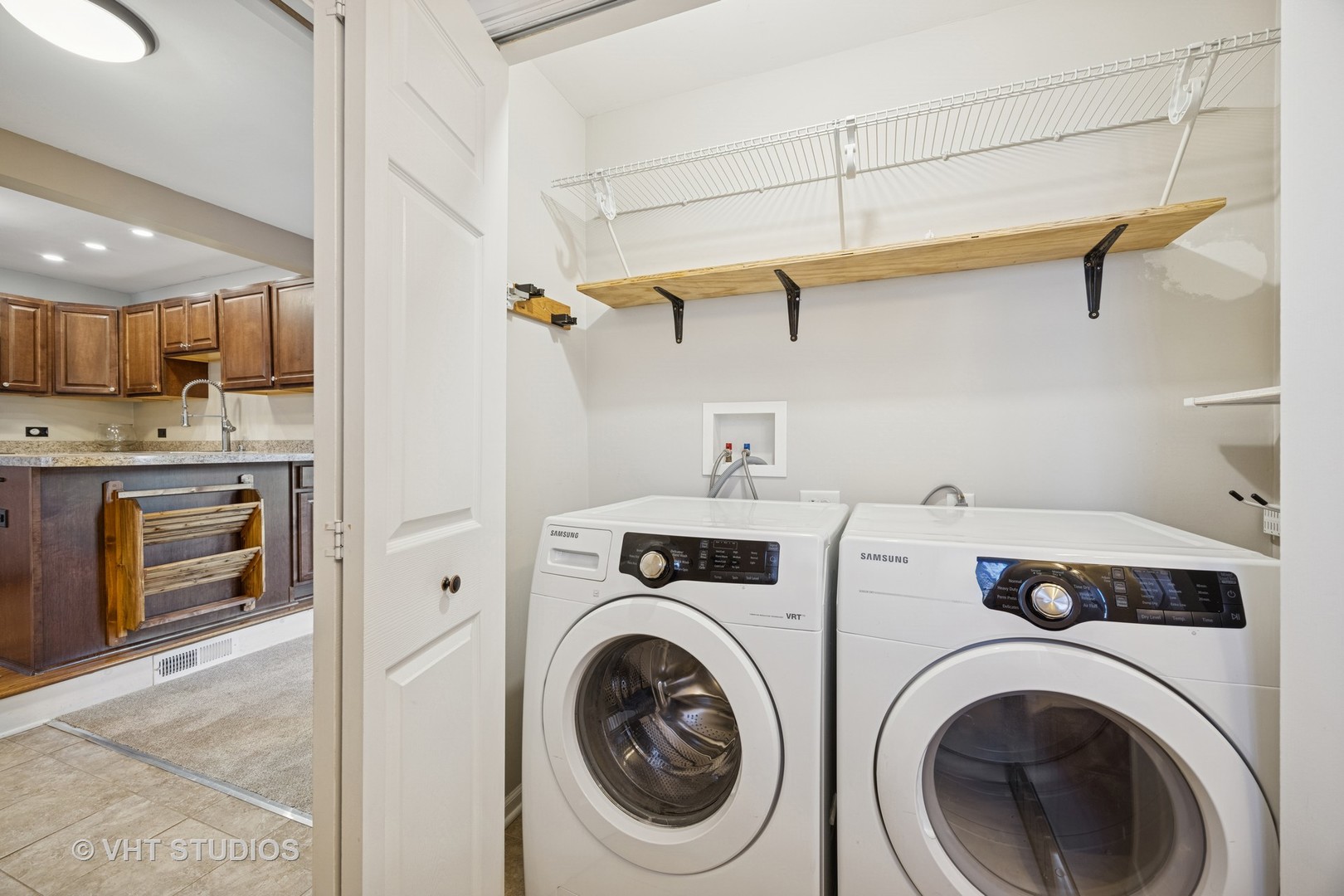 457 W Margaret Terrace