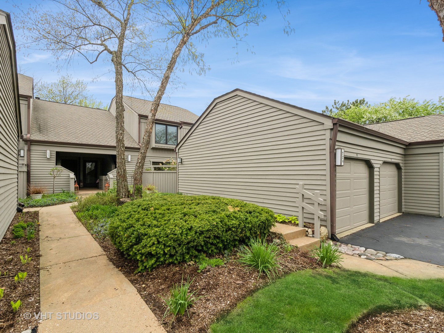 724 Shoreline Road