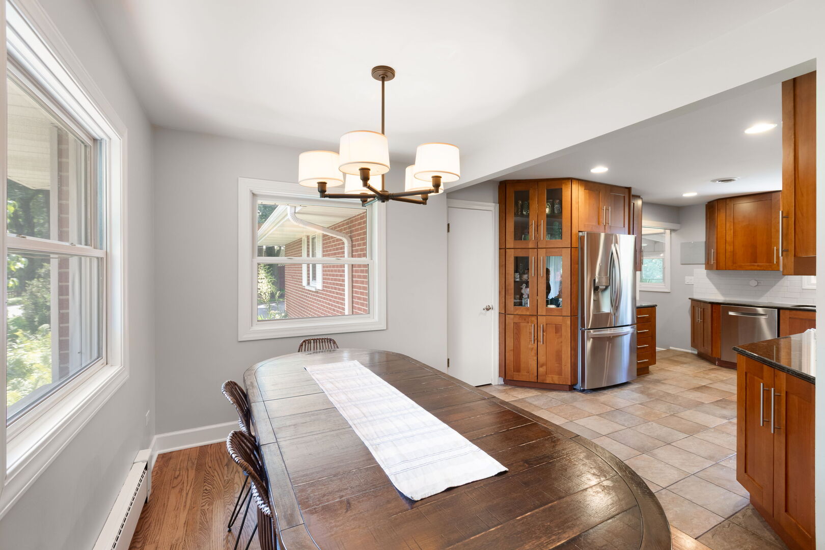 240 Roslyn Road