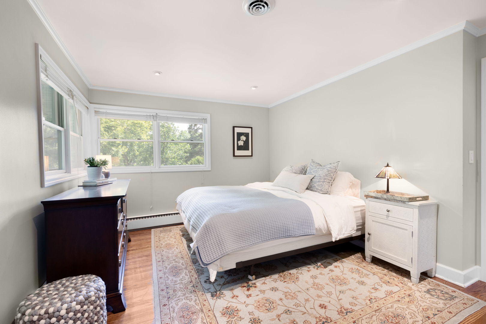 240 Roslyn Road