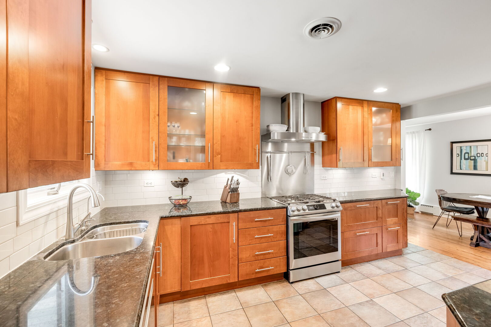 240 Roslyn Road
