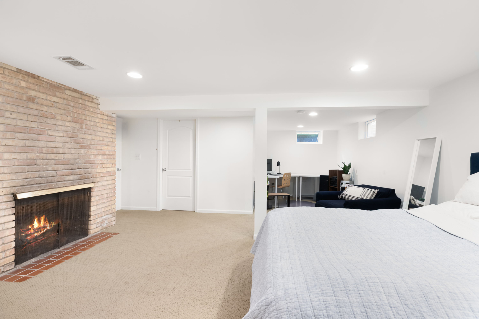 240 Roslyn Road