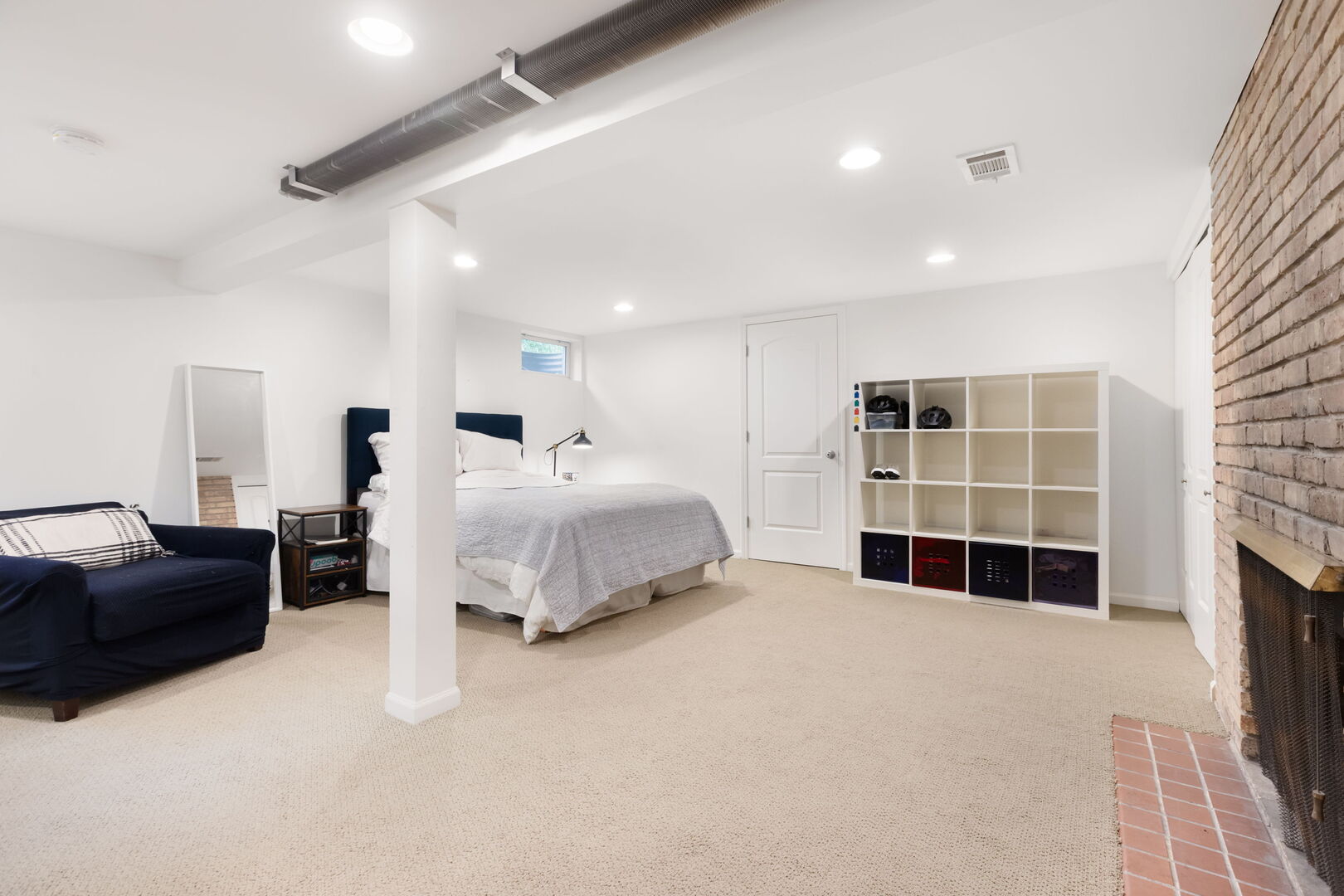 240 Roslyn Road