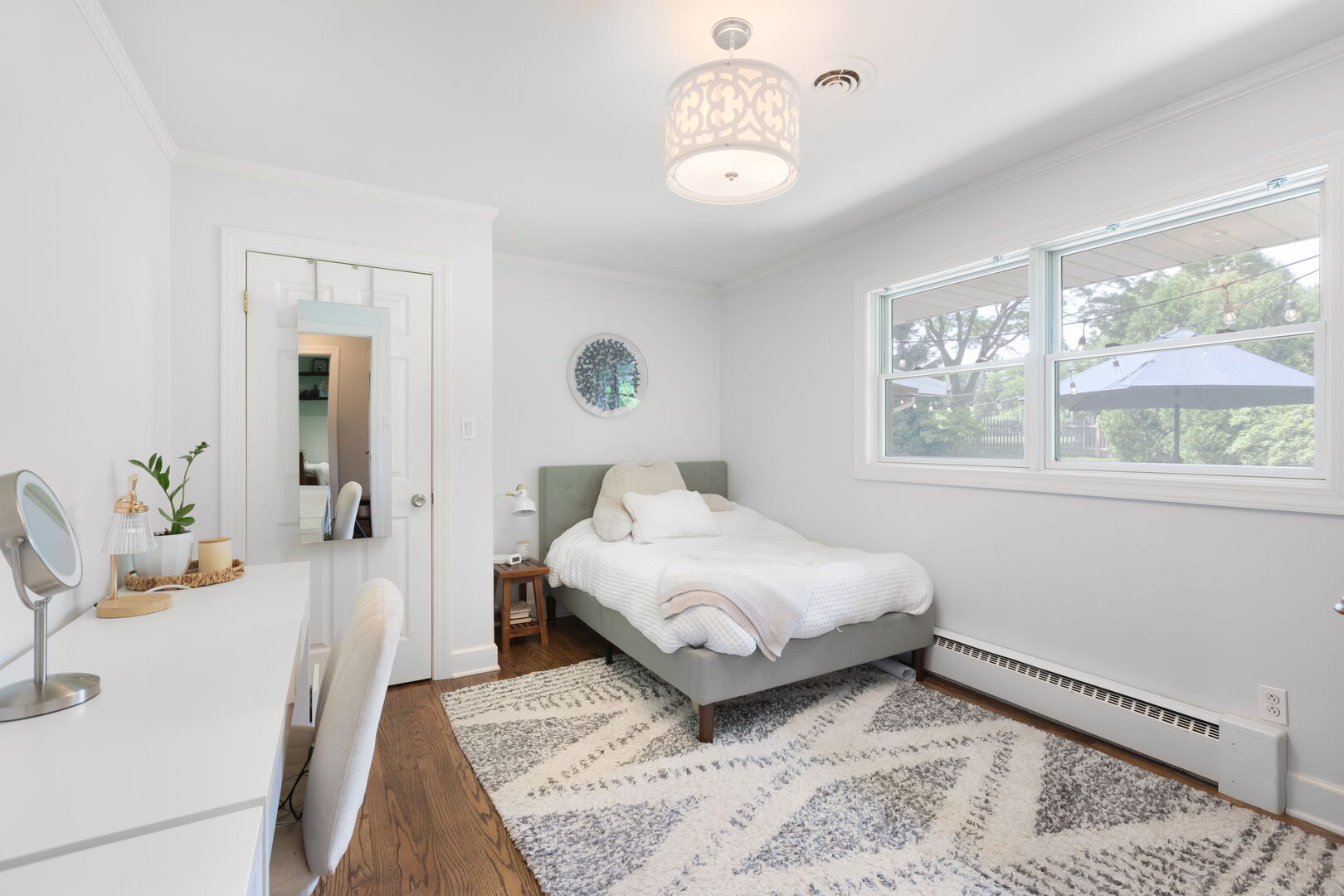 240 Roslyn Road